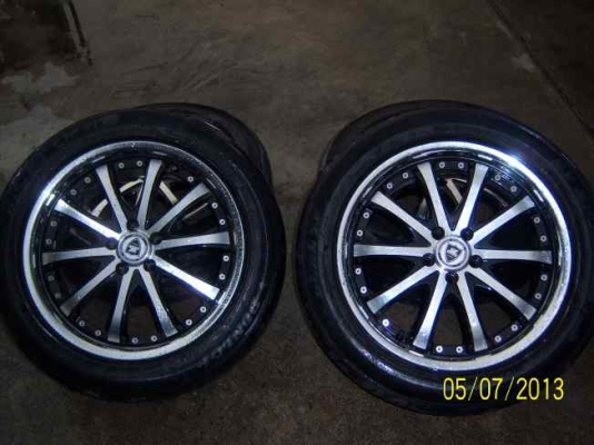 ขายแม็กขอบ 17  พร้อมยาง 225 50 R17  ปี 11