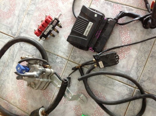 ขายเหมา200/ชิ้นกันชน ขาย ถังแก็ส โดนัท กันชนหน้า-หลัง ยางมือสอง สวิญกุจแจ honda  crv