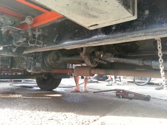 ISUZU FVM  ยางเรเดียล10 เส้น  ราคา 900,000 บาท