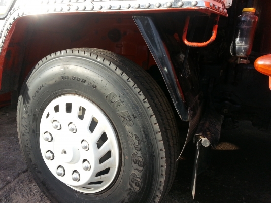 ISUZU FVM  ยางเรเดียล10 เส้น  ราคา 900,000 บาท