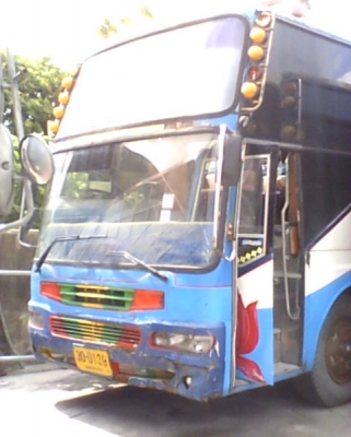 ขายรถบัสพัดลม12เมตรนิสสันทั้งชุดคัสซ๊8นิ้ว575000บาท มีให้เลือก 5คันครับ