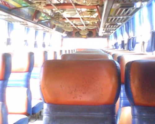 ขายรถบัสพัดลม12เมตรนิสสันทั้งชุดคัสซ๊8นิ้ว575000บาท มีให้เลือก 5คันครับ