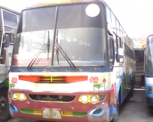 ขายรถบัสพัดลม12เมตรนิสสันทั้งชุดคัสซ๊8นิ้ว575000บาท มีให้เลือก 5คันครับ