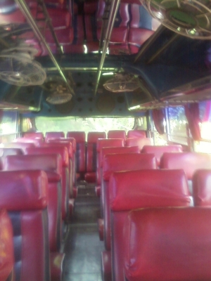 ขายรถบัสพัดลม12เมตรนิสสันทั้งชุดคัสซ๊8นิ้ว575000บาท มีให้เลือก 5คันครับ