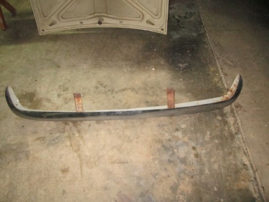 ขายกันชนหน้า งานมือสอง ดัสสัน 521 เปิดเบาๆ ที่ 1800 บาท