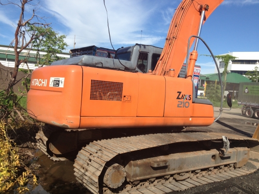 ขายด่วน!! HITACHI ZX210 บูมยาว สภาพสวยค่ะ ขายด่วน!! HITACHI ZX210 บูมยาว สภาพสวยค่ะ