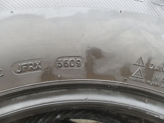 ยาง MICHELIN 265/70R16 ปี09 สวยๆ 4 เส้น ราคา 3500 บาท