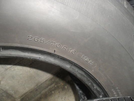 ยาง MICHELIN 265/70R16 ปี09 สวยๆ 4 เส้น ราคา 3500 บาท