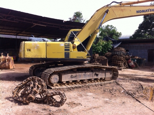 ขายด่วน!! KOMATSU PC200-6 สภาพสวยค่ะ