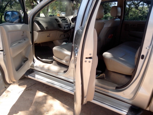 ขายดาวน์ 50,000 Vigo 2500 พร้อมเปลี่ยนสัญญา