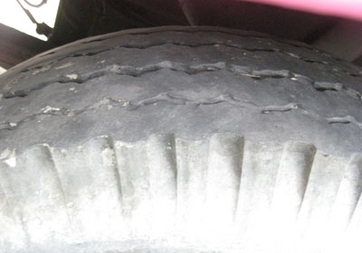 ขายด่วนรถทัวร์ Benz หกล้อ ยาว 12 m 48 ที่นั่ง มีสองคันครับ พร้อมใช้ Tel.088-4501277 ตลอด 24 ชม.