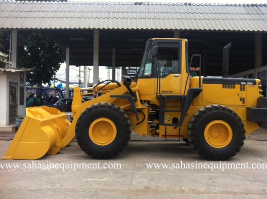 รถตัก WA300-3 บจก.สหสินอีควิปเม้นท์ โทร.081-5851880, 02-5168100-1 www.sahasinequipment.com