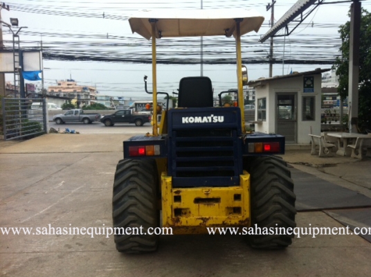 รถตัก WA70-1 S/N 122XX บจก.สหสินอีควิปเม้นท์ โทร.081-5851880, 02-5168100-1 www.sahasinequipment.com รถตัก WA70-1 S/N 122XX บจก.สหสินอีควิปเม้นท์ โทร.081-5851880, 02-5168100-1 www.sahasinequipment.com