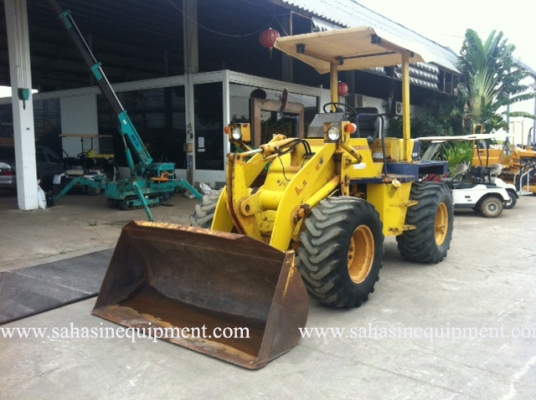 รถตัก WA70-1 S/N 122XX บจก.สหสินอีควิปเม้นท์ โทร.081-5851880, 02-5168100-1 www.sahasinequipment.com รถตัก WA70-1 S/N 122XX บจก.สหสินอีควิปเม้นท์ โทร.081-5851880, 02-5168100-1 www.sahasinequipment.com