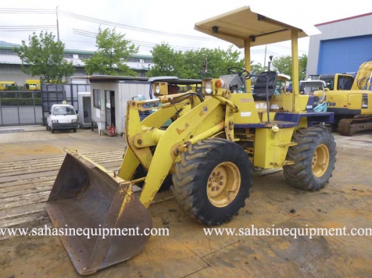 รถตัก WA70-1 S/N 122XX บจก.สหสินอีควิปเม้นท์ โทร.081-5851880, 02-5168100-1 www.sahasinequipment.com รถตัก WA70-1 S/N 122XX บจก.สหสินอีควิปเม้นท์ โทร.081-5851880, 02-5168100-1 www.sahasinequipment.com