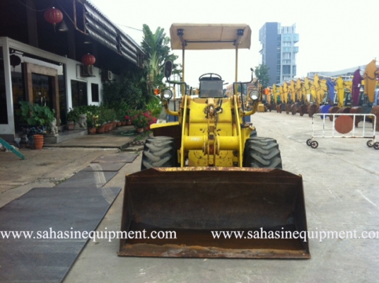 รถตัก WA70-1 S/N 122XX บจก.สหสินอีควิปเม้นท์ โทร.081-5851880, 02-5168100-1 www.sahasinequipment.com รถตัก WA70-1 S/N 122XX บจก.สหสินอีควิปเม้นท์ โทร.081-5851880, 02-5168100-1 www.sahasinequipment.com