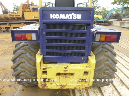 รถตัก WA70-1 S/N 122XX บจก.สหสินอีควิปเม้นท์ โทร.081-5851880, 02-5168100-1 www.sahasinequipment.com รถตัก WA70-1 S/N 122XX บจก.สหสินอีควิปเม้นท์ โทร.081-5851880, 02-5168100-1 www.sahasinequipment.com