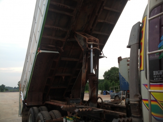 ขายด่วนสิบล้อดั้มสวยๆ ขายด่วนสิบล้อดั้มสวยๆ