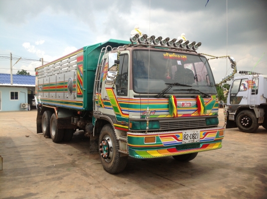 ขายด่วนสิบล้อดั้มสวยๆ