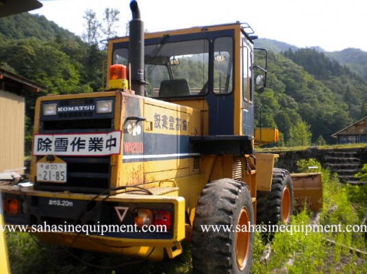 รถตัก WA200-1 S/N 203XX บจก.สหสินอีควิปเม้นท์ โทร.081-5851880, 02-5168100-1 www.sahasinequipment.com