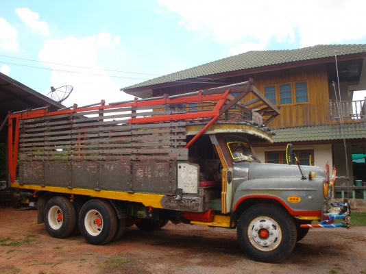 ขายรถ 10 ล้อหัวยาว 2 เพลาเครื่องฮีโน่  168 แรงเกียร์กลาง