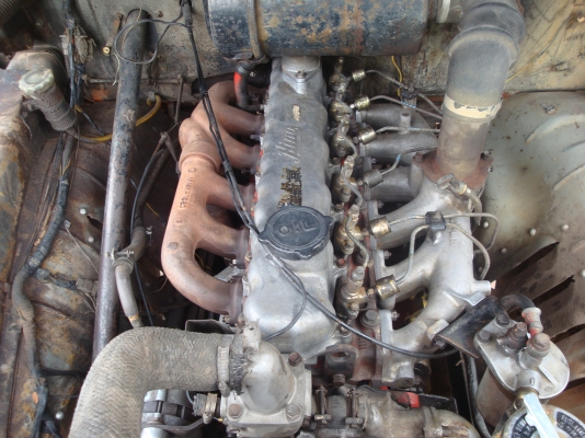 ขายรถ 10 ล้อหัวยาว 2 เพลาเครื่องฮีโน่  168 แรงเกียร์กลาง