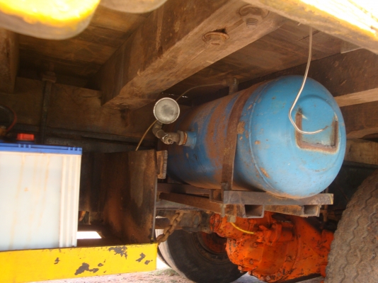 ขายรถ 10 ล้อหัวยาว 2 เพลาเครื่องฮีโน่  168 แรงเกียร์กลาง