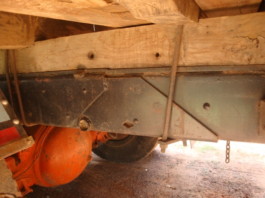 ขายรถ 10 ล้อหัวยาว 2 เพลาเครื่องฮีโน่  168 แรงเกียร์กลาง