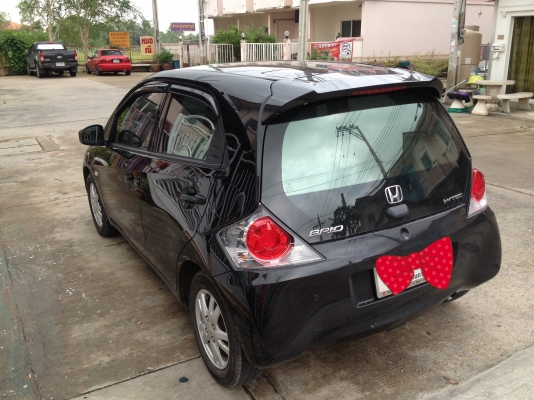 ขายดาวน์หรือสด honda brio ปี2012 top v มือเดียว