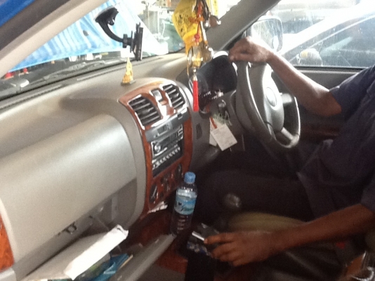 ขายอีซูซุ d-max 2.5 สภาพสวยมากครับ เครื่องเสียงเต็มเพียบ