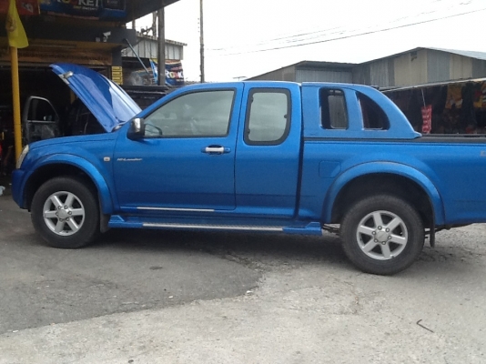 ขายอีซูซุ d-max 2.5 สภาพสวยมากครับ เครื่องเสียงเต็มเพียบ