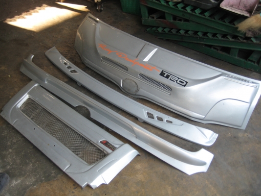 ชุดแต่งรถตู้ มือสอง ราคาเบา ๆ