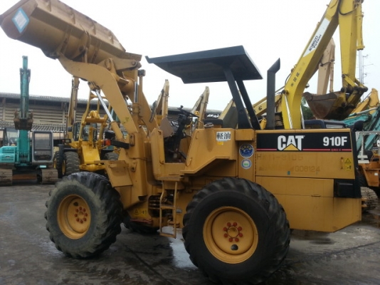 รถตักล้อยาง 910F2-2SS01038  (เทียบเท่า WA100) ชั่วโมงใช้งานน้อย  สภาพสวย  โทร.081-373-0559