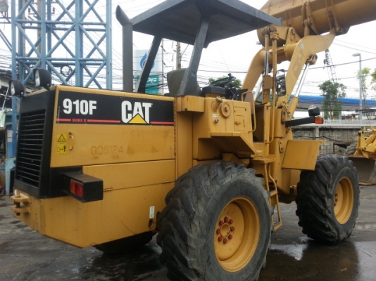 รถตักล้อยาง 910F2-2SS01038  (เทียบเท่า WA100) ชั่วโมงใช้งานน้อย  สภาพสวย  โทร.081-373-0559