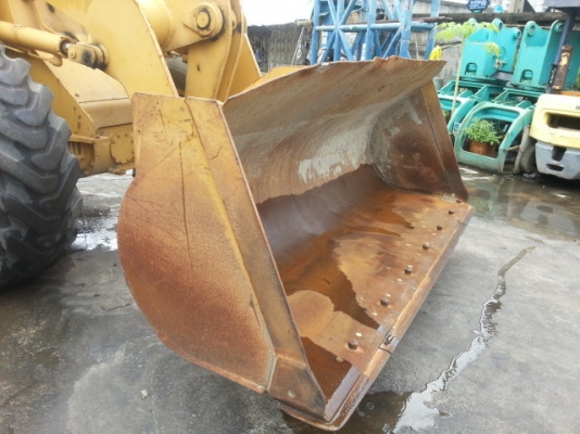 รถตักล้อยาง 910F2-2SS01038  (เทียบเท่า WA100) ชั่วโมงใช้งานน้อย  สภาพสวย  โทร.081-373-0559