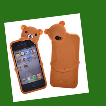 ขายลดราคา เคส iPhone4 ซิลิโคนหมีรีลัคคุมะ เกาะด้านบน ถูกมาก