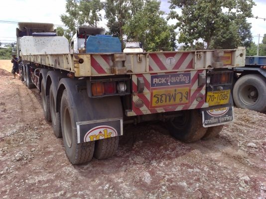 เก่าเพราะฝุ่นเกาะขายหางพ่วง 3 เพลาแท้ RCK-รุ่งเจริญยาว 12 เมตรยางดี 80\%จดทะเบียนปี 53 พร้อมใซ้ทะเบียนเต็ม