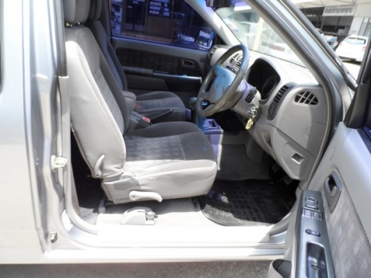 ISUZU DMAX SPACE CAB SLX 3.0 MT ปี 04 รถบ้านแท้พร้อมใช้ ISUZU DMAX SPACE CAB SLX 3.0 MT ปี 04 รถบ้านแท้พร้อมใช้