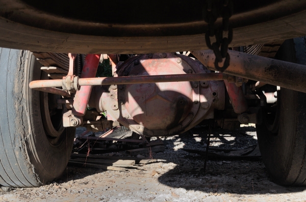 แชสซีรถบัส เบนซ์ พร้อมถังแก๊ส NGV ราคาถูก