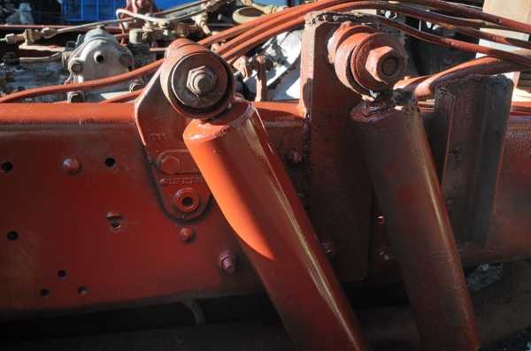 แชสซีรถบัส เบนซ์ พร้อมถังแก๊ส NGV ราคาถูก