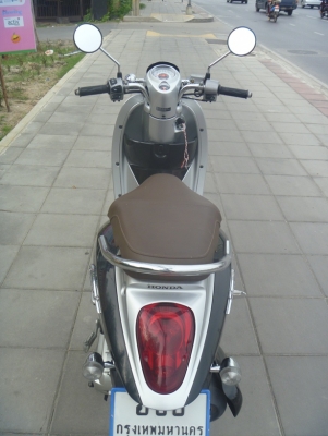 ขายถูก Honda scoopy i หัวฉีด PGM-FI รถจด ก.ค 2554