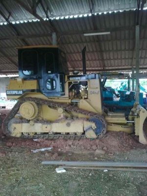 แทรคเตอร์ CAT D4H ซีเรียล11 เกียร์ทอลค ตีนไก่ ตู้เก๋งราคานี้ไมให้แอร์