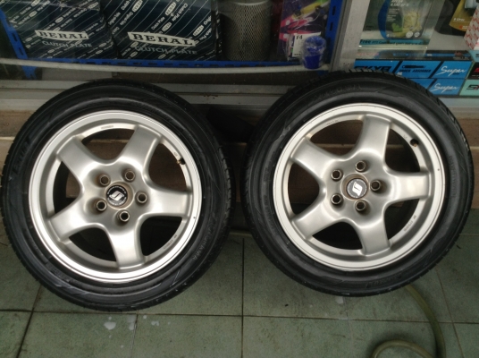 ขายล้อ skyline GTS พร้อมยาง 1คู่ สวยๆ