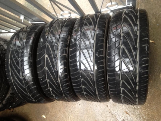 ขายยางNitto Neogen 195-55-15 ปลายปี10  1ชุด