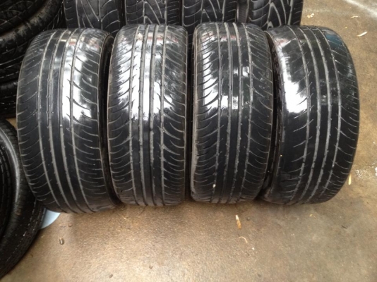 ขายยางKumho ku31 205-45-16 ปลายปี11 ลงพื้นปี12  1ชุด