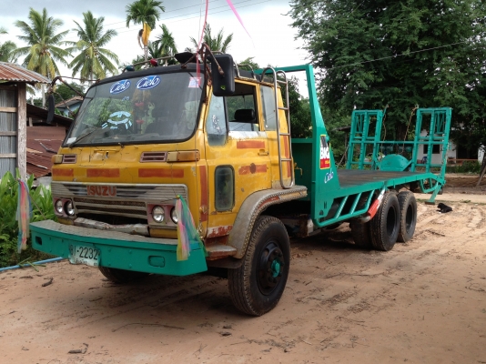 ขายรถ10ล้อ ISUZU JCM เครื่อง 6BF1-175 แรงrn รถหางปลา เพลาเดียว มีหางไฮดรอลิกส์ขึ้นรถเกี่ยว เครื่องดี