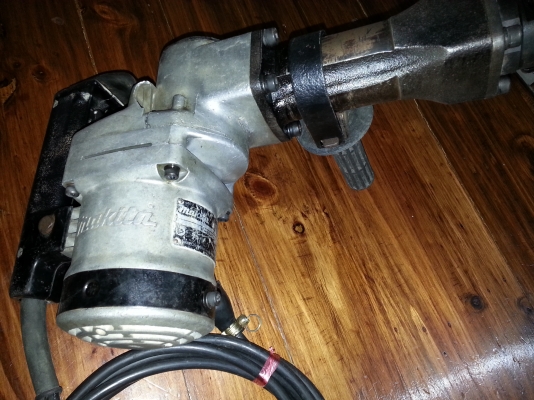 ขายเครื่องสกัดแย็กไฟฟ้ายี่ห้อMAKITA รุ่นHM1201(1130W)พร้อมใช้งาน