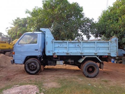6 ล้อดั้ม isuzu NPR 125 เเรงรถบ้าน