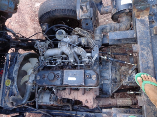 6 ล้อดั้ม isuzu NPR 125 เเรงรถบ้าน