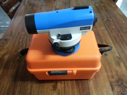 กล้องระดับสภาพดีมากๆพร้อมกล่องคับ กล้องระดับสภาพดีมากๆพร้อมกล่องคับ